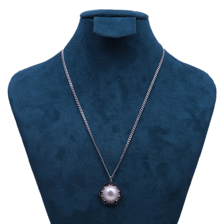 Sansi Mayo Star Pendant Necklace