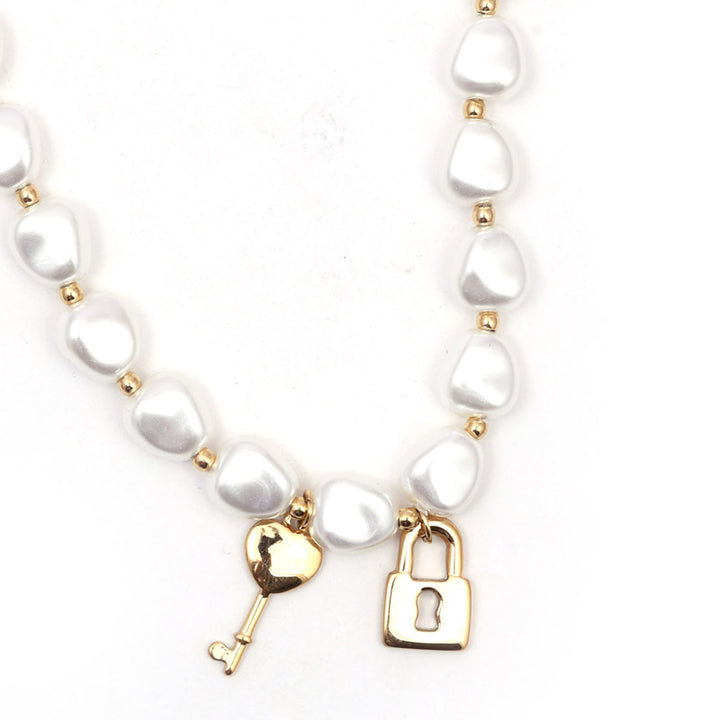 Sansi Mayo Lock & Key Pearl Necklace