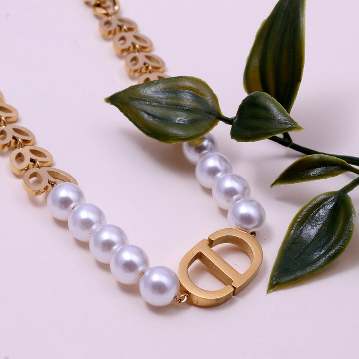 Sansi Mayo Floral Pearl Chain