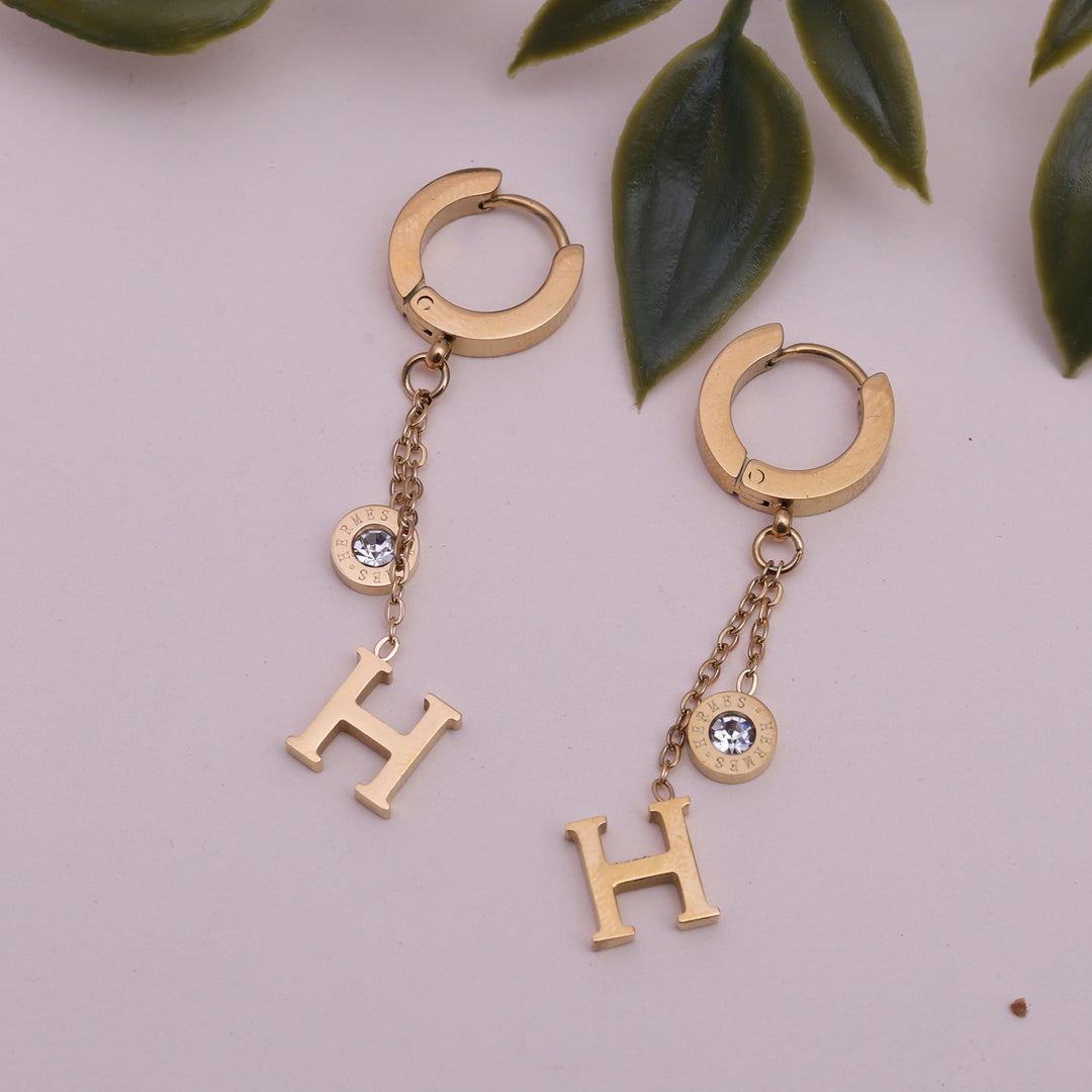 Sansi Mayo H-Embrace Alphabet Earrings